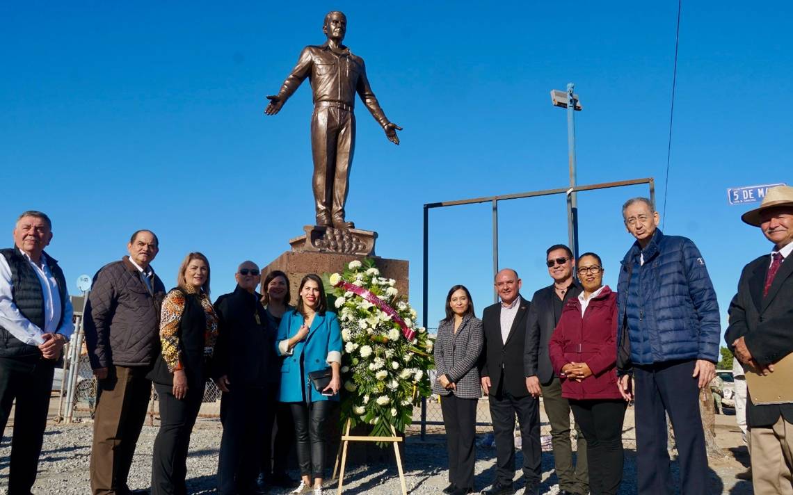 Alcalde Devela Monumento A Luis B. Sánchez A 86 Años De Su Fundación ...